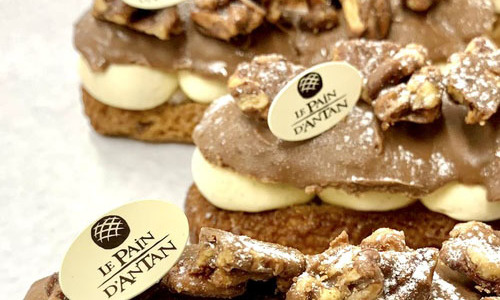 The pecan vanilla éclair is back at last